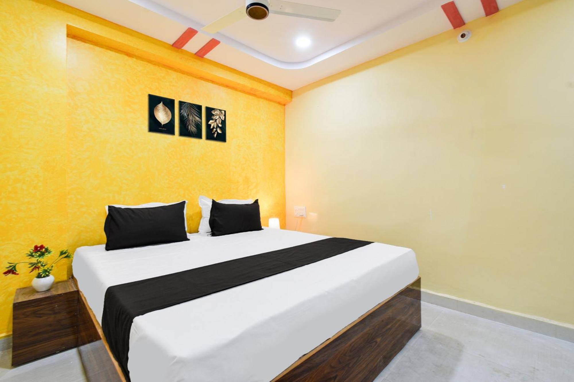 Hotel O Lucky Grand Hyderabad Esterno foto