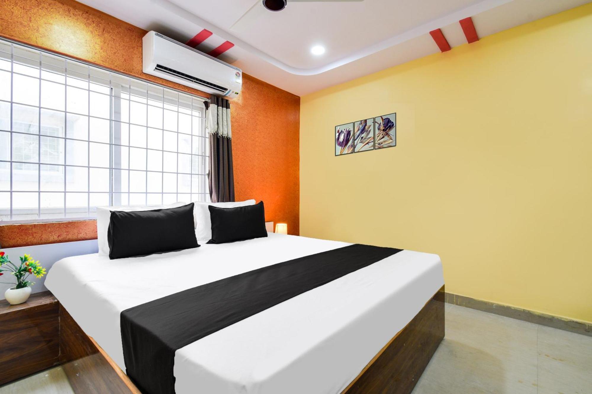 Hotel O Lucky Grand Hyderabad Esterno foto
