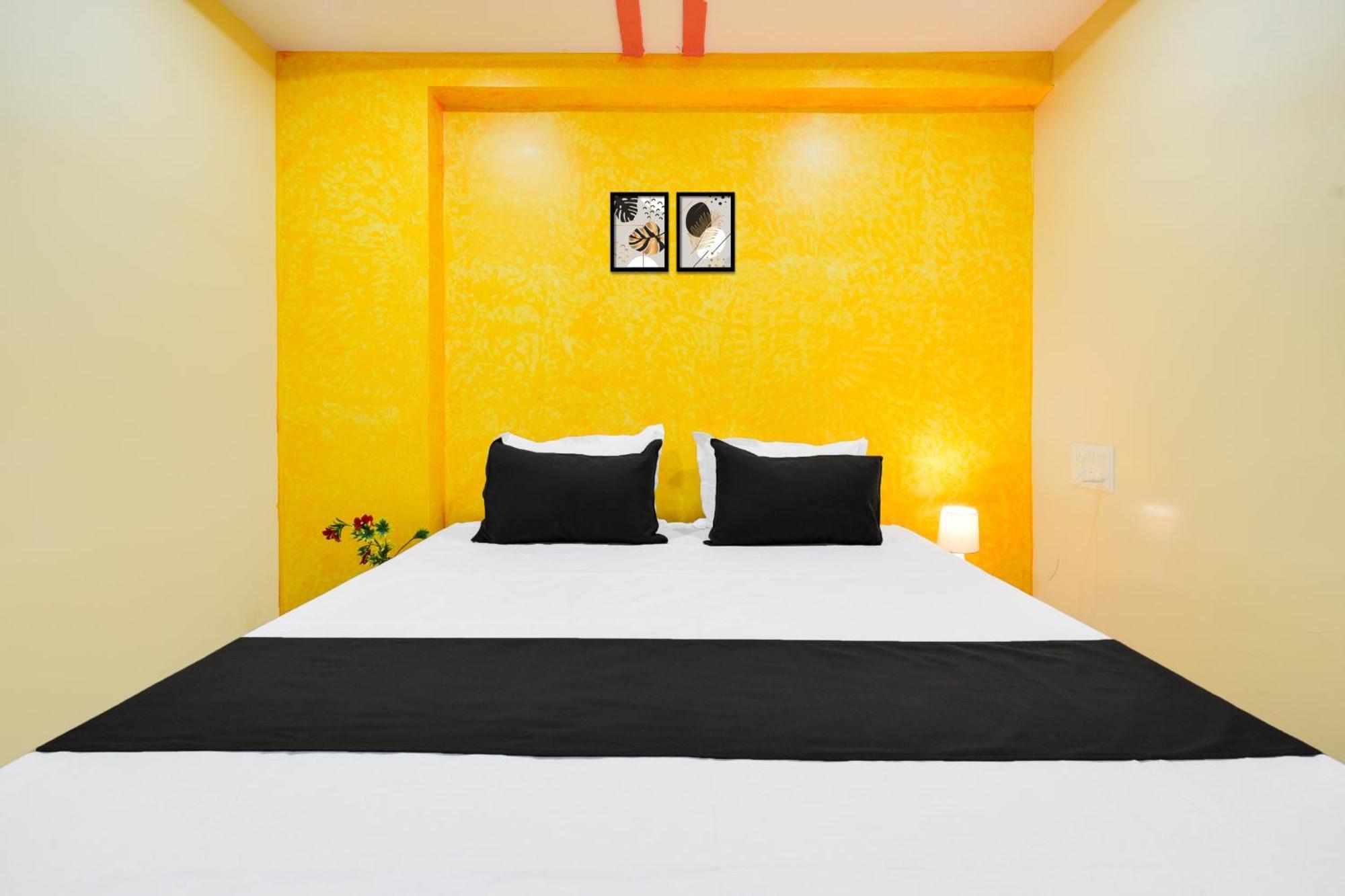 Hotel O Lucky Grand Hyderabad Esterno foto