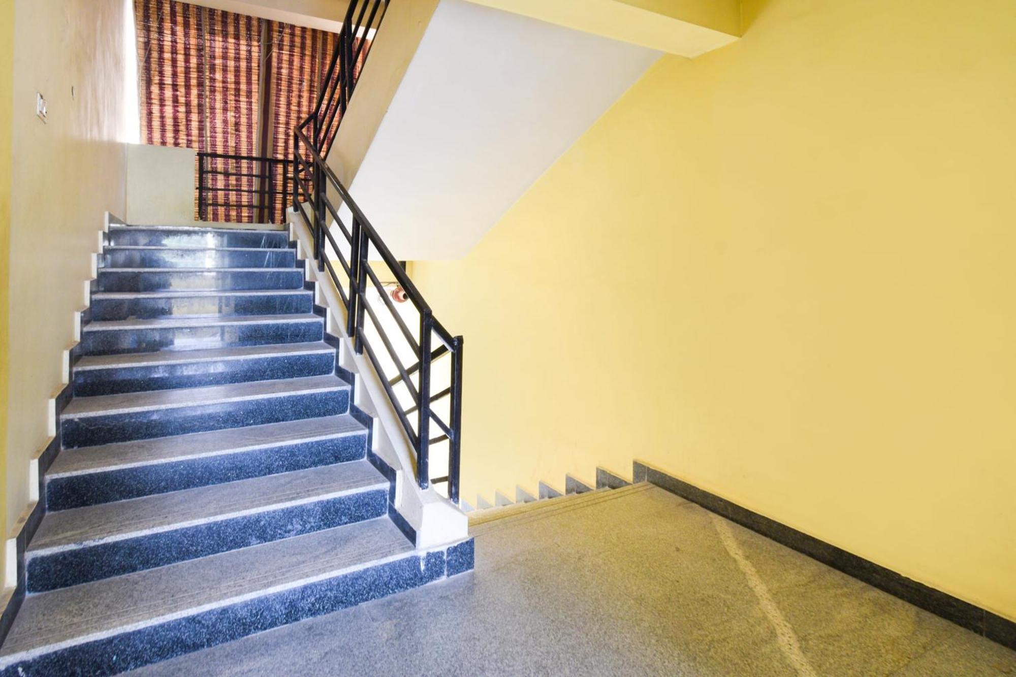 Hotel O Lucky Grand Hyderabad Esterno foto