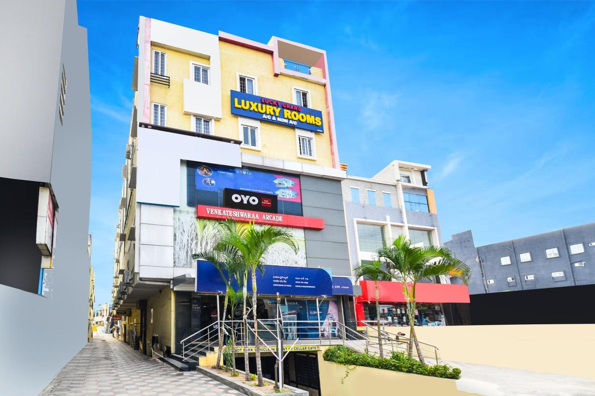 Hotel O Lucky Grand Hyderabad Esterno foto